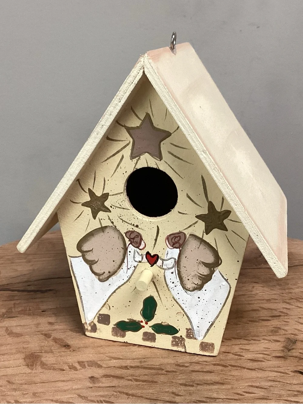 🔴 Beautiful Solid Wood Crafted Birdhouse - Hand Painted - Peace / Love / Joy